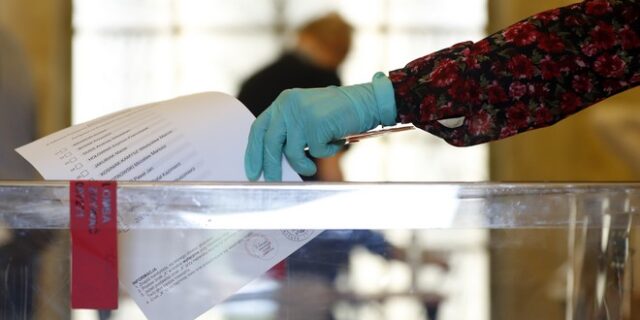 Πολωνία: Μερική καραντίνα για την αναζωπύρωση της Covid-19 ανακοίνωσε η κυβέρνηση