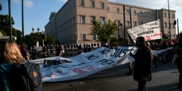 Κυβερνητικές πηγές: Το σχέδιο νόμου για τις συναθροίσεις αντιμετωπίζει δυσκολίες που έχουν οι έμποροι