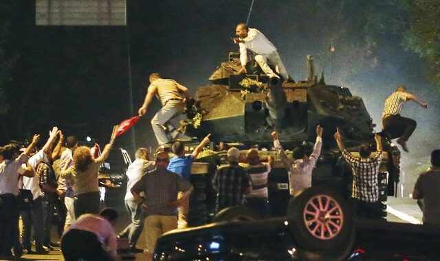 Πραξικόπημα στην Τουρκία: Ισόβια σε 121 υπόπτους για την απόπειρα του 2016