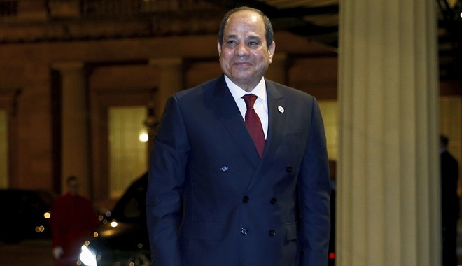 Η Αίγυπτος στηρίζει τον Χάφταρ – Πρόταση για εκεχειρία στη Λιβύη
