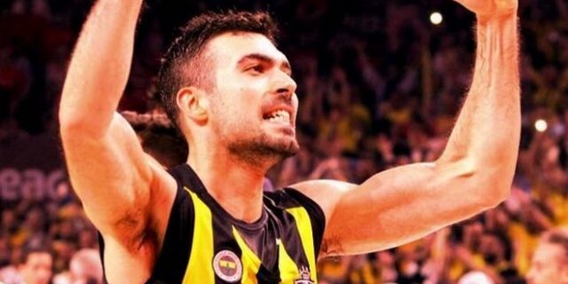 Ολυμπιακός: Στην Arcadia ο Σλούκας, συμφώνησε για 3 χρόνια