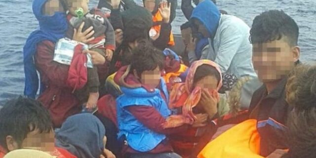 Καταγγελία: Μπαλάκι μεταξύ του ελληνικού και τουρκικού λιμενικού έγιναν 36 πρόσφυγες