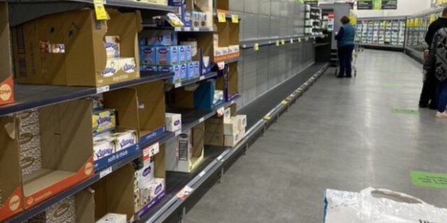 Αυστραλία: Ο πανικός για τα χαρτιά υγείας επέστρεψε με την αύξηση των κρουσμάτων