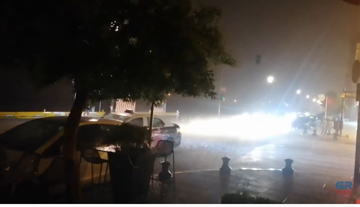Έντονη βροχόπτωση σημειώθηκε στο κέντρο της Θεσσαλονίκης
