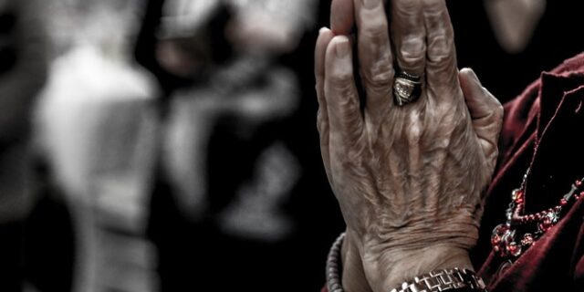 Πιερία: Εξαπάτησαν ηλικιωμένη και της απέσπασαν 10.000 ευρώ