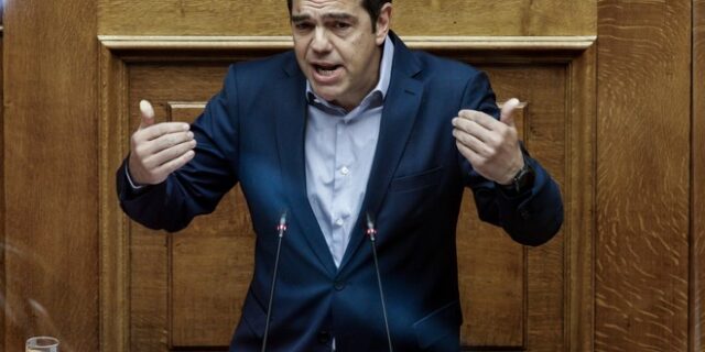 Τσίπρας σε Μητσοτάκη: “Πολύ πριν έρθει η πανδημία ρίξατε το καράβι σε ξέρες”