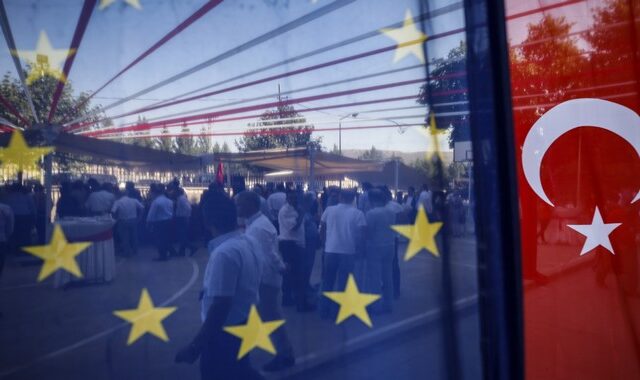 ΕΕ: Η Τουρκία να συμβάλει στην επίλυση του Κυπριακού