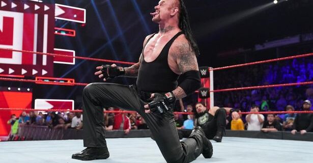 WWE: Αποσύρεται ο θρυλικός Undertaker