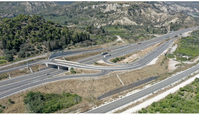 Παράδοση στην κυκλοφορία του νέου Κόμβου Λυκοποριάς