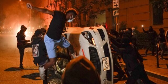Δολοφονία Τζορτζ Φλόιντ: Νέα επεισόδια μπροστά απο το Λευκό Οίκο