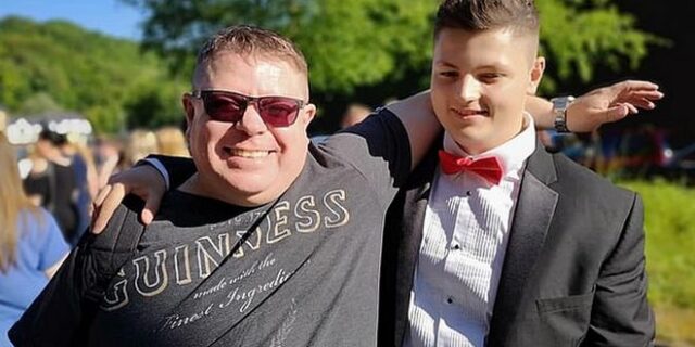 Έσυραν στο τμήμα τον 18χρονο γιο τους για να ομολογήσει βιασμό