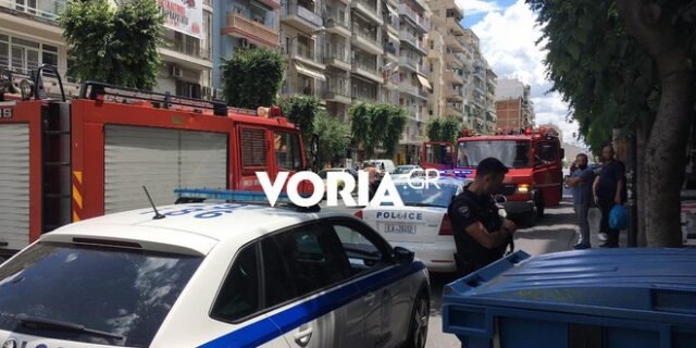 Θεσσαλονίκη: Καμένο πτώμα γυναίκας βρέθηκε σε πρασιά πολυκατοικίας