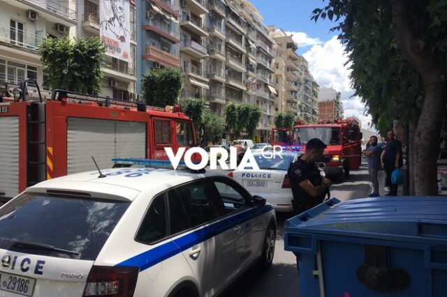 Θεσσαλονίκη: Καμένο πτώμα γυναίκας βρέθηκε σε πρασιά πολυκατοικίας