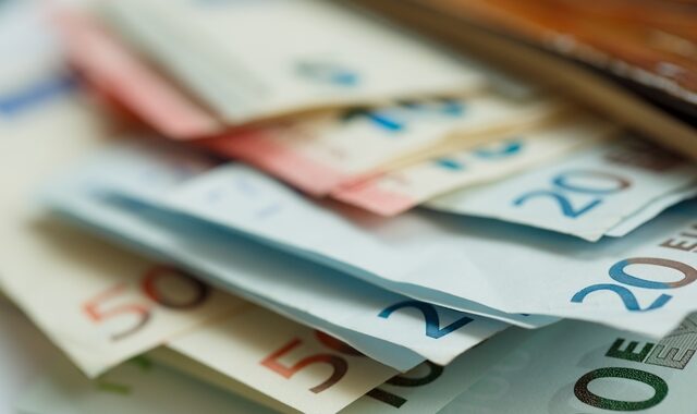 Επίδομα 534 ευρω: Σήμερα η νέα πληρωμή – Ποιους αφορά