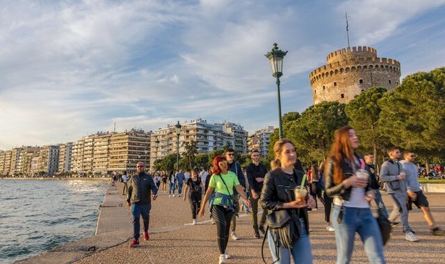 Θεσσαλονίκη: Ανακοινώθηκαν οι παραλίες όπου επιτρέπεται το κολύμπι