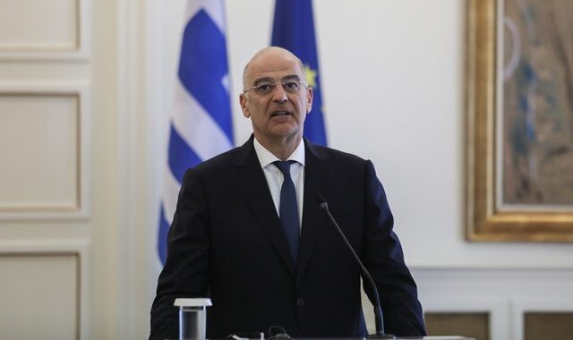 Δένδιας: “Η Ελλάδα αντέδρασε γρήγορα και αποτελεσματικά στο ξέσπασμα της πανδημίας”