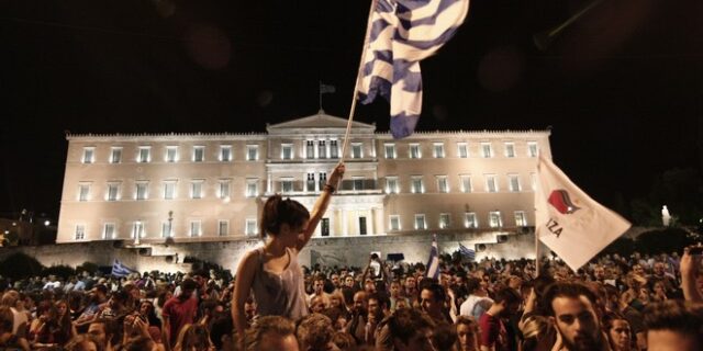 Το δημοψήφισμα του 2015 σε 20 ιστορικά καρέ