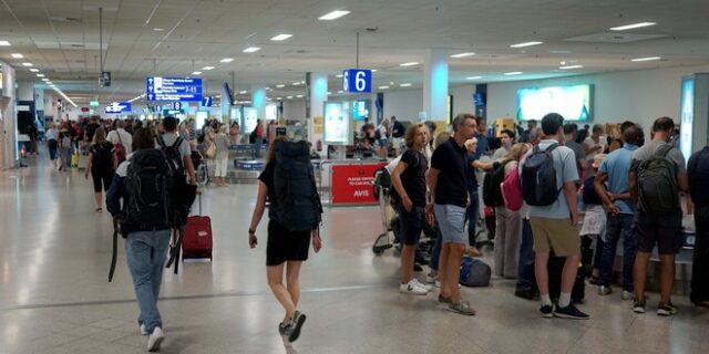 Νεαρές “ξάφρισαν” τουρίστρια στις αφίξεις του “Ελ. Βενιζέλος”