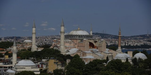 Τουρκικό ΥΠΕΞ: Η Ελλάδα να ξυπνήσει από τα βυζαντινά της όνειρα – Η απάντηση της Αθήνας