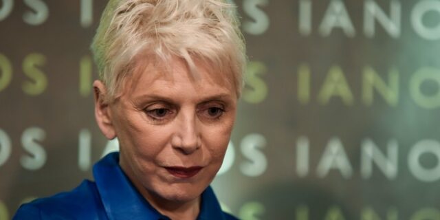 Ακρίτα σε Γεωργιάδη: “Χρωστάς 625.000 ευρώ. Έφερα τα χρήματά μου και ψήφισα ΟΧΙ”