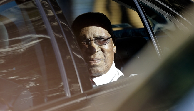 Πέθανε ο Άντριου Μλανγκένι, συγκρατούμενος του Νέλσον Μαντέλα