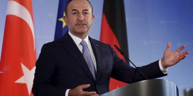 Τσαβούσογλου: ”Απαιτούμε από τη Γαλλία να ζητήσει συγγνώμη”