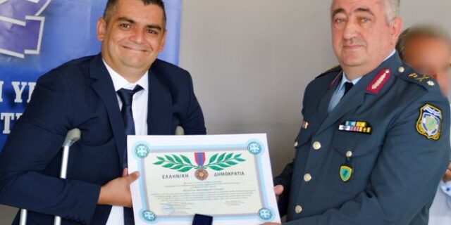 Μετάλλιο στον Αστυνομικό που είχε πυροβοληθεί από τον Μαζιώτη στη ληστεία της Κλειτορίας