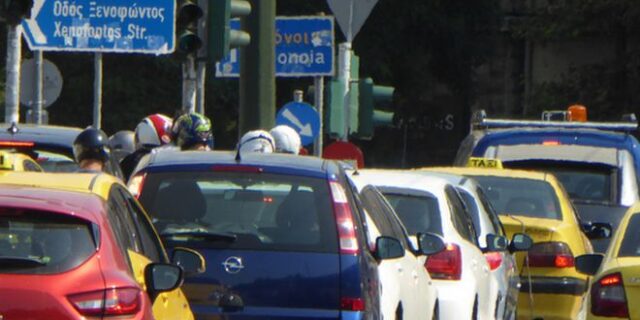 Παράνομα ένα στα τρία αυτοκίνητα με ξένες πινακίδες