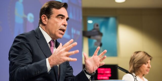Κομισιόν: Να αποφύγουμε ταυτόχρονες εξάρσεις κορονοϊού και γρίπης