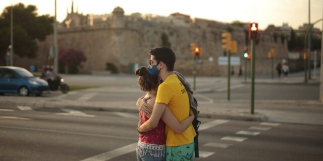 ΠΟΥ για κορονοϊό: “Οι νέοι δεν είναι άτρωτοι, να αλλάξουν συμπεριφορά”