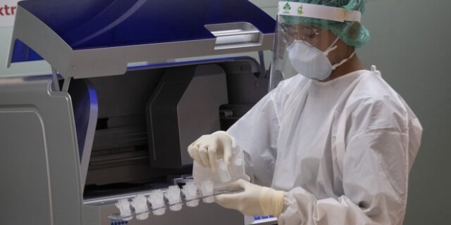 ΠΟΥ: Τέλος οι δοκιμές υδροξυχλωροκίνης και αντιρετροϊκού φάρμακου σε νοσηλευόμενους