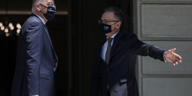 Συνάντηση Δένδια με Μάας: “Διάλογος με την Τουρκία υπό καθεστώς απειλών δεν νοείται”