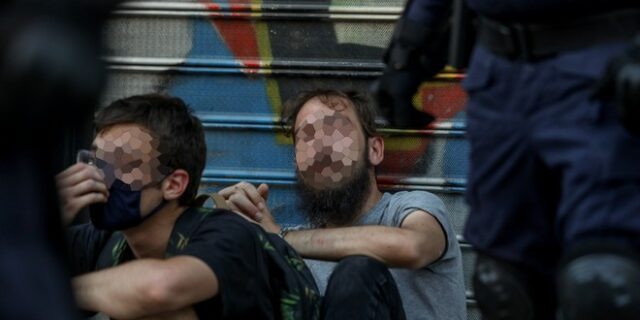 Έλληνες stand up κωμικοί: Αλληλεγγύη σε Άλεξ Τιτκώβ και Θωμά Λάλο