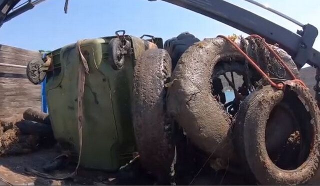 Ερμιόνη: Δύτες έβγαλαν 900 κιλά σκουπίδια από το βυθό