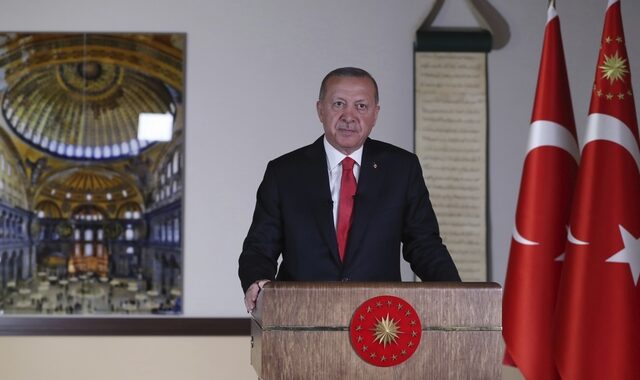 Ερντογάν: Δεν αποδέχονται ότι η Κωνσταντινούπολη είναι στα χέρια των Τούρκων