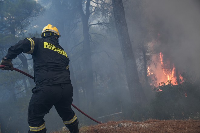 Οριοθετήθηκε η φωτιά στην Μεγαλόπολη