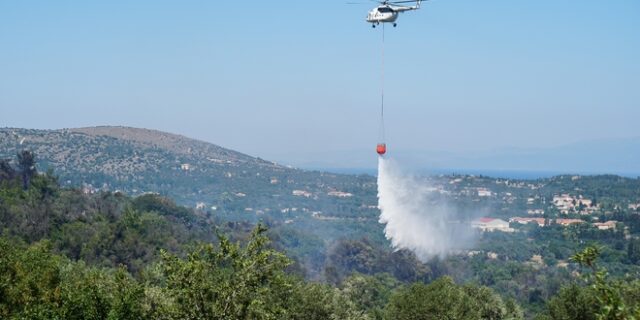 Σπάτα: Φωτιά σε δασική έκταση – Διάσπαρτες κατοικίες στην περιοχή