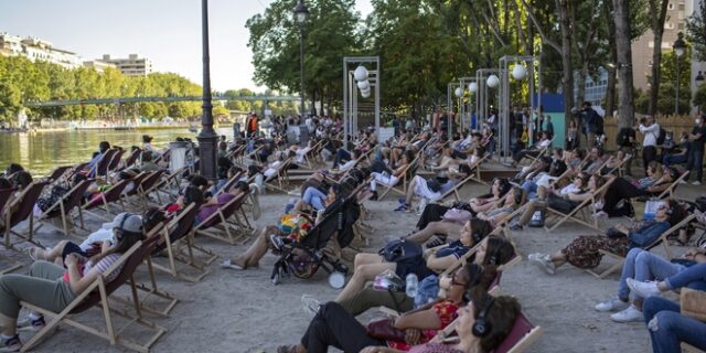 Κορονοϊός – Γαλλία: Διαγνωστικά τεστ στις τεχνητές παραλίες του Σηκουάνα