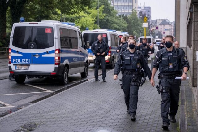 Γερμανία: Ταραχές σε “πάρτι κορονοϊού” – 5 τραυματίες, 39 συλλήψεις