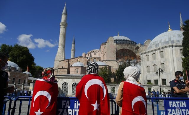 Le Figaro για Αγιά Σοφιά: Παρελθόν η κοσμική Τουρκία του Κεμάλ Ατατούρκ
