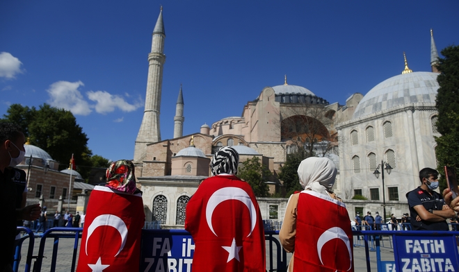 Le Figaro για Αγιά Σοφιά: Παρελθόν η κοσμική Τουρκία του Κεμάλ Ατατούρκ