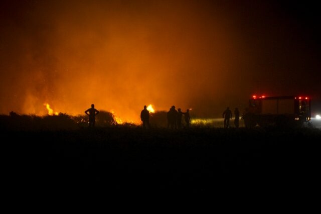 Φωτιά στην Ηλεία: Ολονύχτια μάχη με τις φλόγες – Σε δύο μέτωπα η πυρκαγιά
