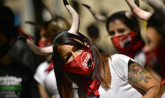 Ισπανία: Διαβεβαιώνει ότι όλα είναι υπό έλεγχο αλλά έχει 1000 κρούσματα την ημέρα