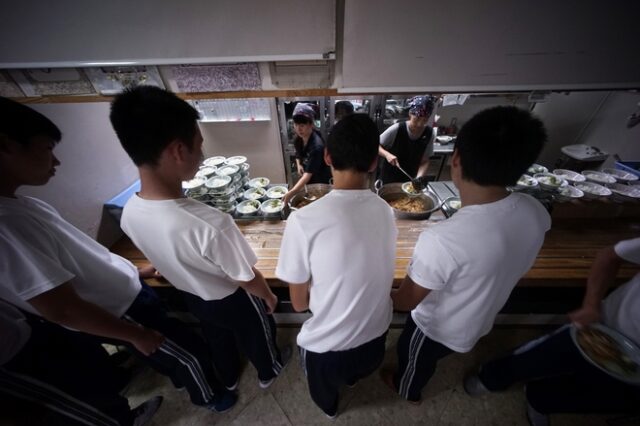 Ιαπωνία: 3.500 μαθητές και εκπαιδευτικοί έπαθαν τροφική δηλητηρίαση