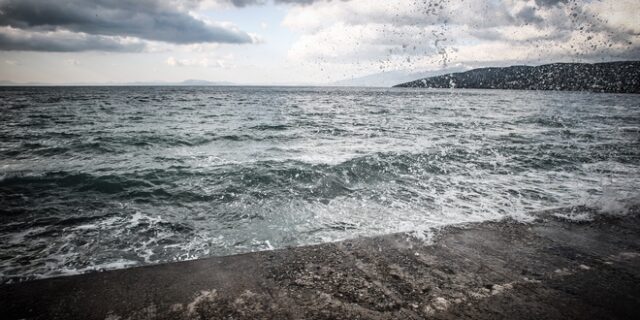 Mπόρες στα δυτικά, κεντρικά και βόρεια την Πέμπτη