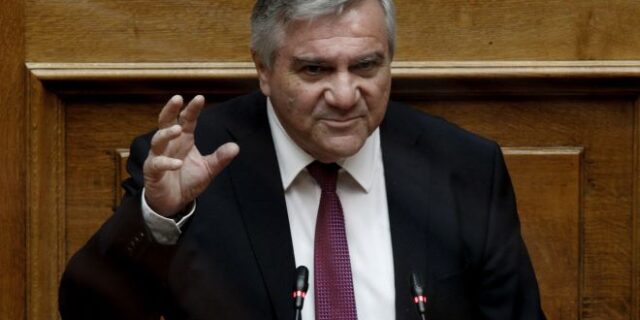 ΚΙΝΑΛ: Υποψήφιος για την ηγεσία ο Χάρης Καστανίδης