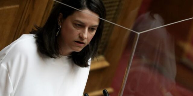 Η Κεραμέως έδωσε τα πάντα στους “σχολάρχες”