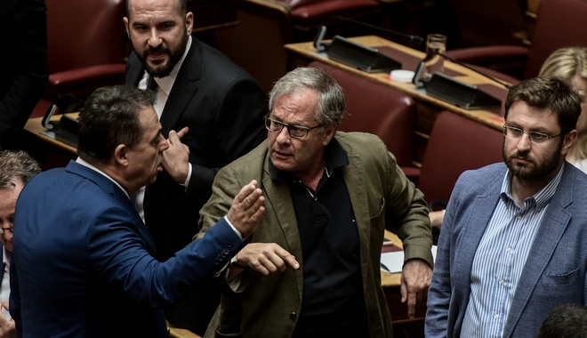 Εικόνες ντροπής στη Βουλή – Αποβλήθηκε ο Κωνσταντίνος Μάρκου