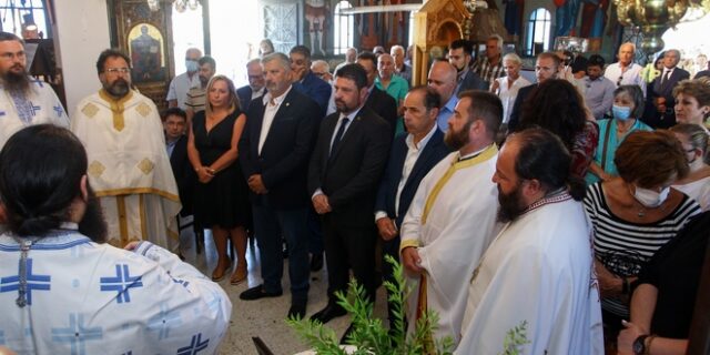 Φωτιά στο Μάτι: Σε κλίμα συγκίνησης το μνημόσυνο για τα θύματα