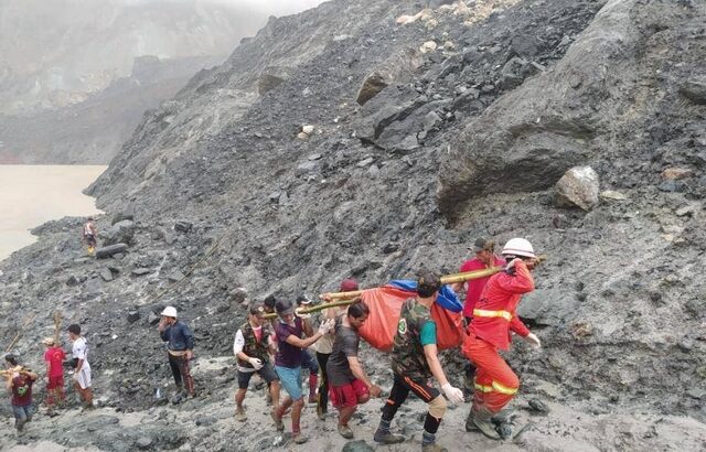 Μιανμάρ: Τουλάχιστον 100 νεκροί από κατολίσθηση σε ορυχείο